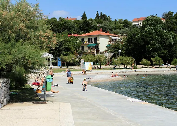 ゲストハウス With A Parking Space Vrh, Krk - 24028 Vrh